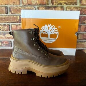 TIMBERLAND Roxie Lane Mid Lace Up Women's Boot Size 6 #B1550A